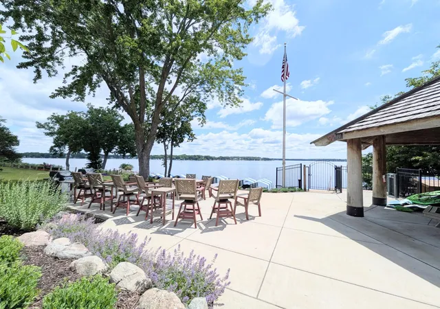 4387-wilshire-blvd-106-mound-mn-55364/hzid_e3f09781