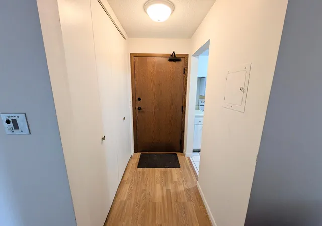 4387-wilshire-blvd-106-mound-mn-55364/hzid_e3f09781