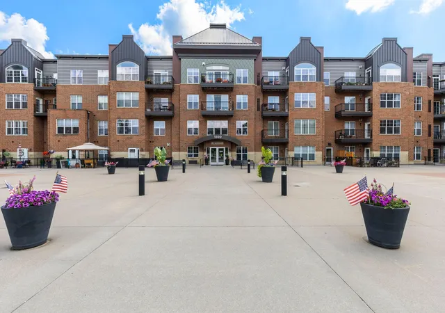 1800-graham-ave-130-saint-paul-mn-55116/hzid_7d544346