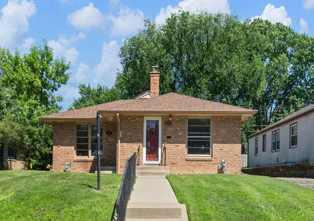 5633-penn-ave-s-minneapolis-mn-55419/hzid_eca6c14a