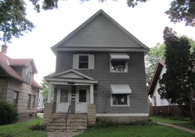 1535-adams-st-ne-minneapolis-mn-55413/hzid_06cf007a