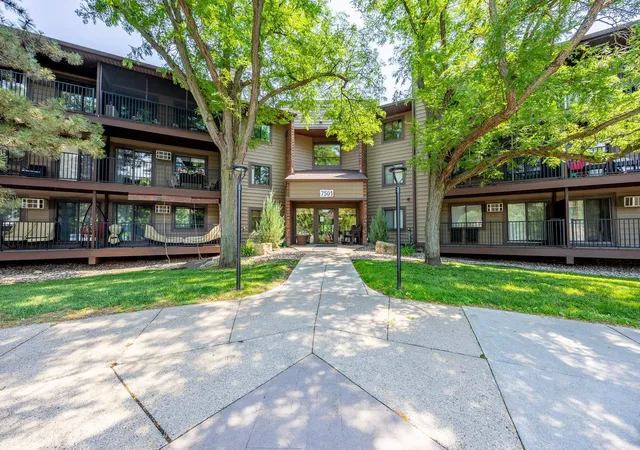 7501-w-101st-street-206-minneapolis-mn-55438/hzid_76c745cc