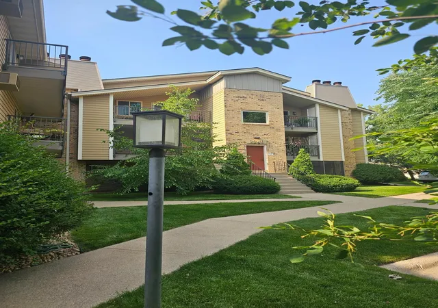 2240-ridge-dr-33-saint-louis-park-mn-55416/hzid_332cc461