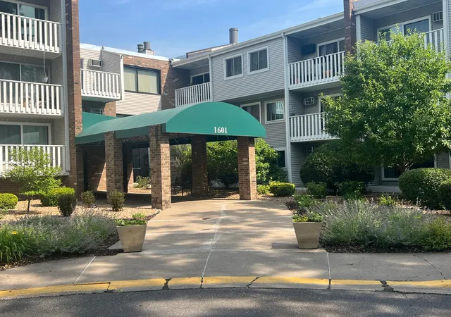 1601-n-innsbruck-dr-215ne-fridley-mn-55432/hzid_88475615