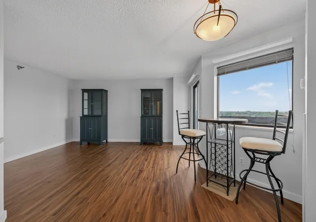 78-10th-st-e-1909-saint-paul-mn-55101/hzid_c2c1f5b5