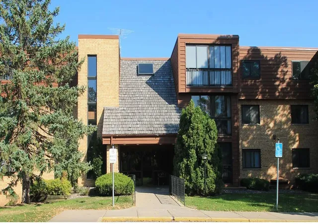 1011-41st-ave-ne-220-columbia-heights-mn-55421/hzid_1199c4f4