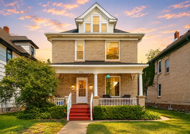1123-5th-street-ne-minneapolis-mn-55413/hzid_2c0bf6eb