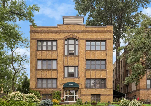 4418-w-lake-harriet-pkwy-205-minneapolis-mn-55410/hzid_3144f172