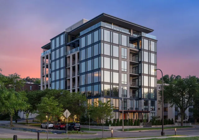 301-kenwood-pkwy-600-minneapolis-mn-55403/hzid_d0f1a4a6