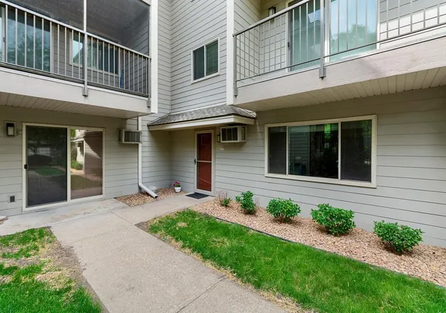 2110-ridge-dr-13-saint-louis-park-mn-55416/hzid_366b04fb