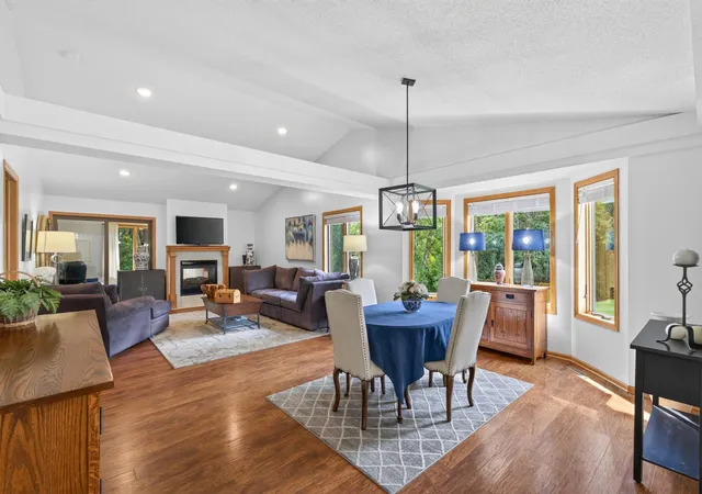 5851-oxboro-ave-n-stillwater-mn-55082/hzid_2c70d254