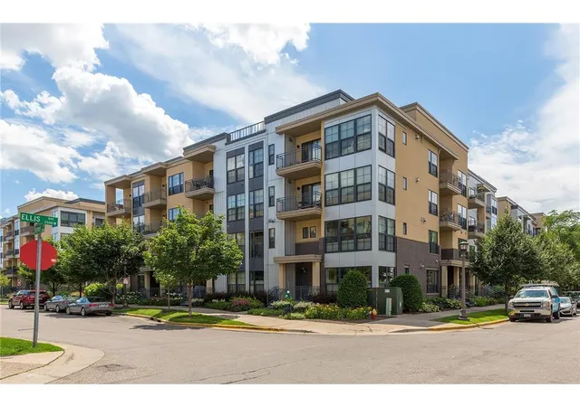 2566-ellis-ave-303-saint-paul-mn-55114/hzid_d4ec5545