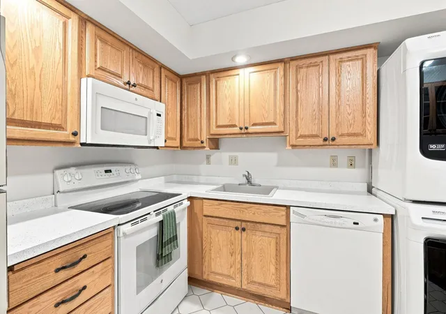 12600-parkwood-dr-308-burnsville-mn-55337/hzid_d55c0d54