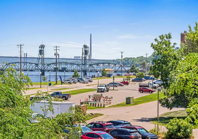 501-main-st-n-202-stillwater-mn-55082/hzid_d29650d7
