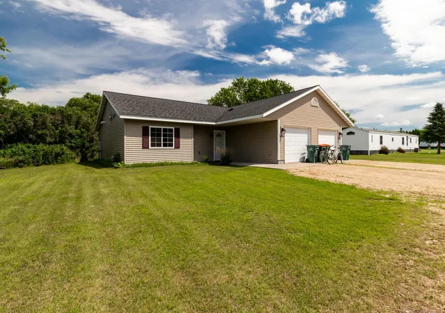 604-n-and-606-pickle-st-hewitt-mn-56453/hzid_91c345ee