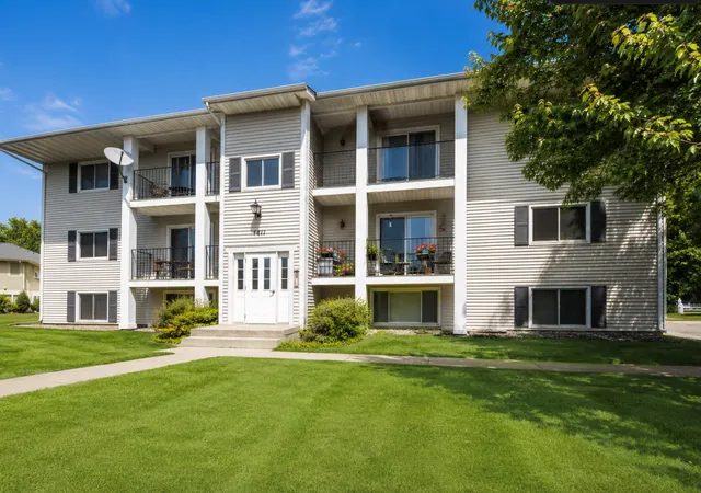 1811-greenfield-ln-sw-12-rochester-mn-55902/hzid_9b18aa7f