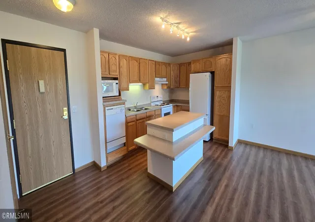 2155-6th-lane-se-206-cambridge-mn-55008/hzid_31b14ae2