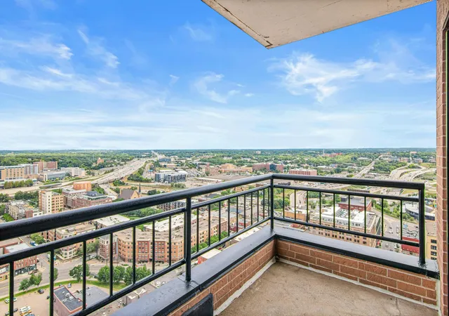 168-6th-street-e-3205-saint-paul-mn-55101/hzid_cc5917ce