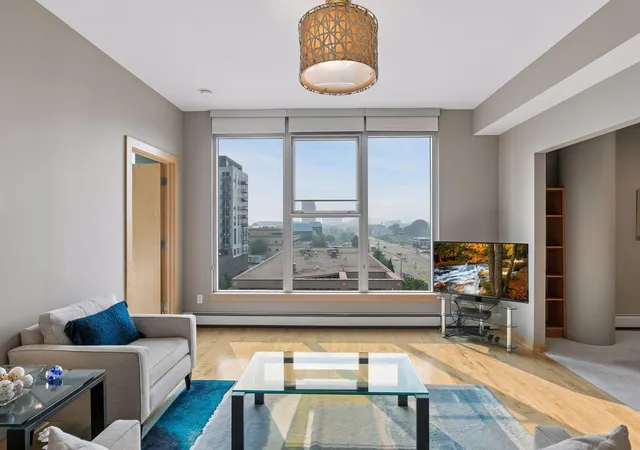 215-10th-avenue-s-637-minneapolis-mn-55415/hzid_b7be7056