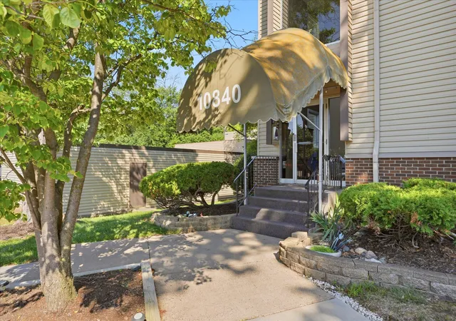 10840-rockford-rd-309-minneapolis-mn-55442/hzid_1eb0be2f