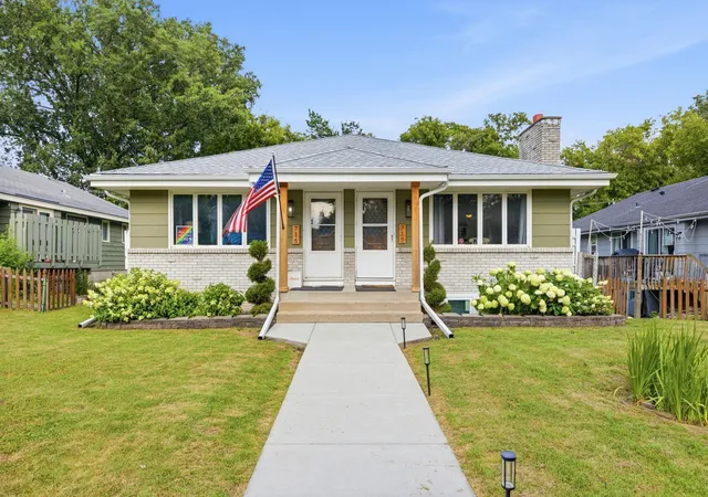 717-6th-avenue-s-hopkins-mn-55343/hzid_e301dabe