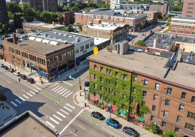 1204-harmon-pl-4-minneapolis-mn-55403/hzid_e874c48e