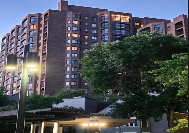 1235-yale-pl-1701-minneapolis-mn-55403/hzid_0c14ccdd
