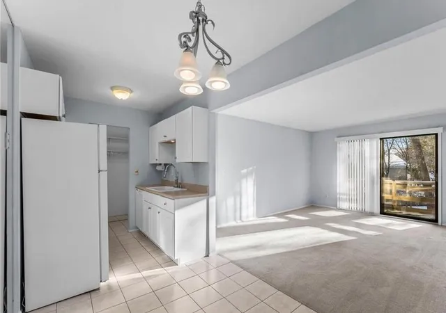 4397-wilshire-blvd-204-mound-mn-55364/hzid_15b5c275