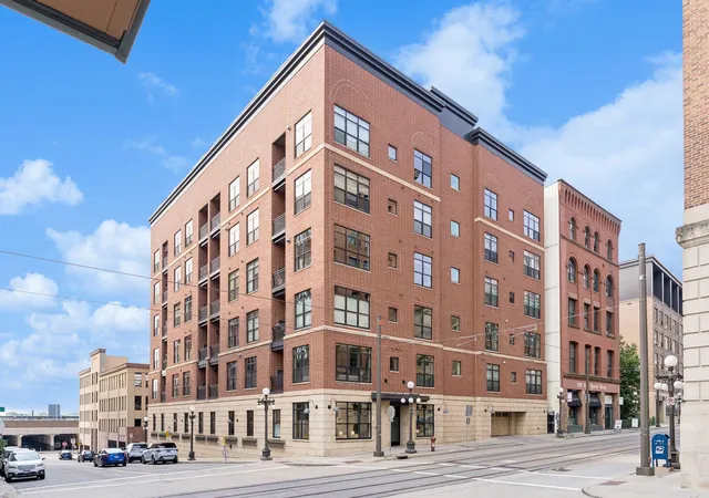 270-4th-street-e-203-saint-paul-mn-55101/hzid_5d359cb4