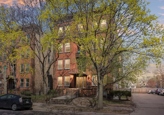 2421-emerson-ave-s-107-minneapolis-mn-55405/hzid_d09ddb14
