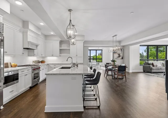 222-ferndale-rd-s-206-wayzata-mn-55391/hzid_196ebfe6