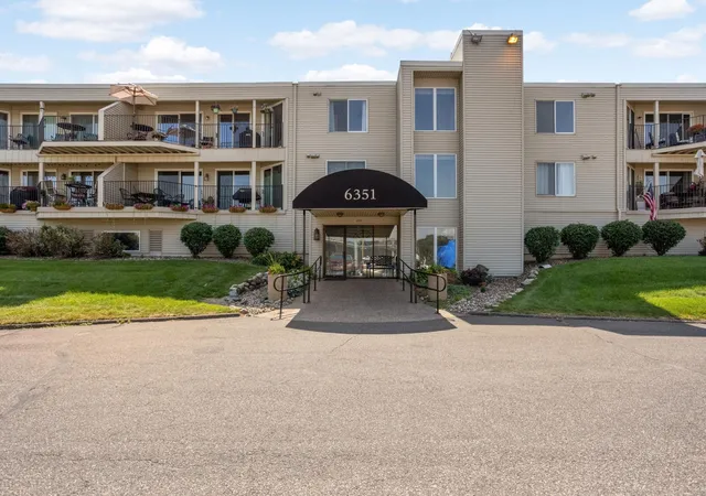 6351-saint-croix-trl-n-233-stillwater-mn-55082/hzid_93023e84