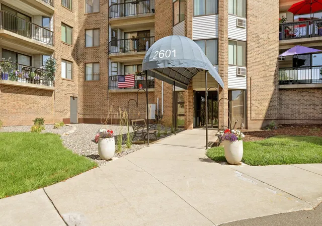 2601-kenzie-ter-412-minneapolis-mn-55418/hzid_e2ae4e14