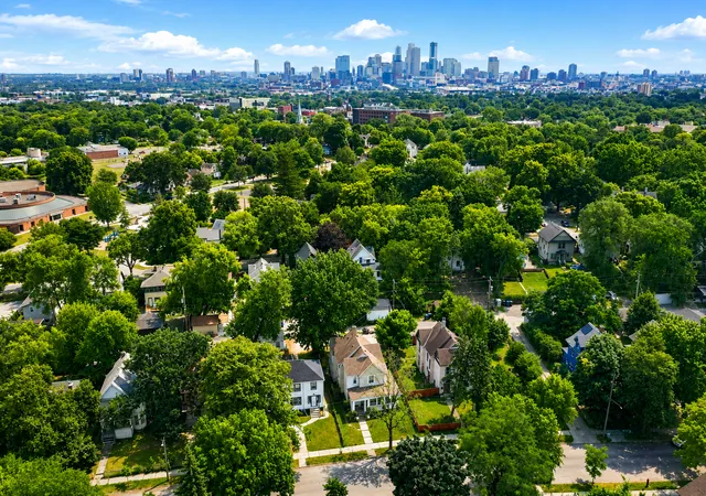2410-james-ave-n-minneapolis-mn-55411/hzid_7efba711