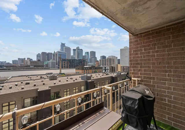 401-s-1st-street-708-minneapolis-mn-55401/hzid_a0d0a9b9