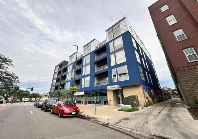1211-lagoon-ave-405-minneapolis-mn-55408/hzid_0e56997a