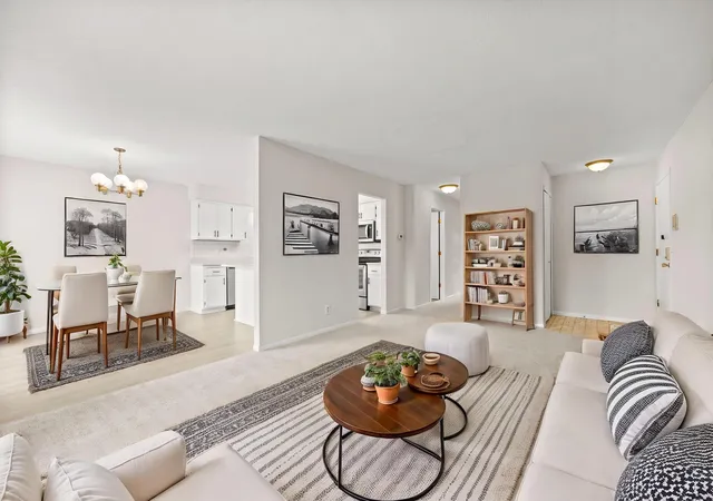 1049-greenhaven-dr-saint-paul-mn-55127/hzid_2801d40d
