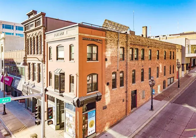 1-n-lake-ave-duluth-mn-55802/hzid_65b039e3