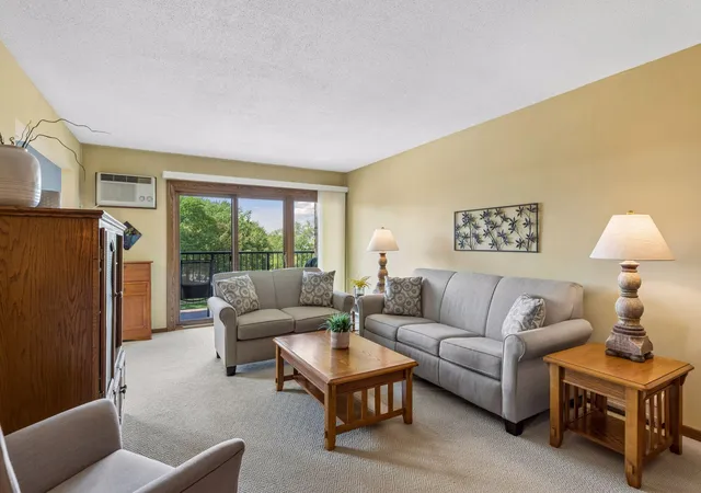 2700-oxford-st-n-140-saint-paul-mn-55113/hzid_9d6e4adc