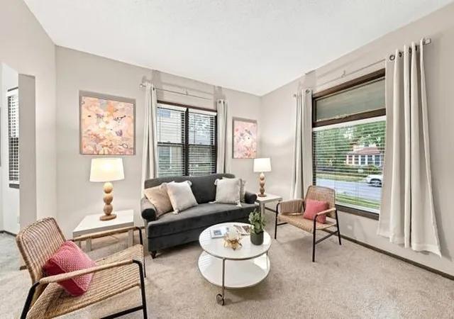 2303-22nd-avenue-s-minneapolis-mn-55404/hzid_773a2cab