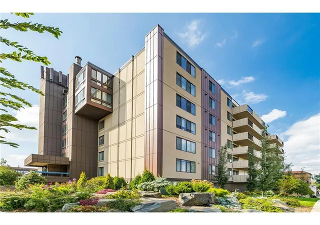 2800-w-44th-street-209-minneapolis-mn-55410/hzid_2222c56f
