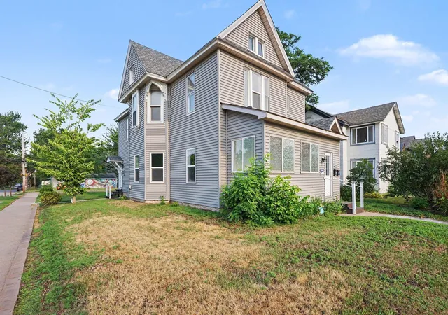 2600-university-ave-ne-minneapolis-mn-55418/hzid_b6d26dd6