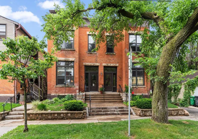 707-w-25th-street-707a-minneapolis-mn-55405/hzid_7e59eaa4