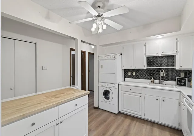 12600-parkwood-dr-110-burnsville-mn-55337/hzid_3d9ba2d2