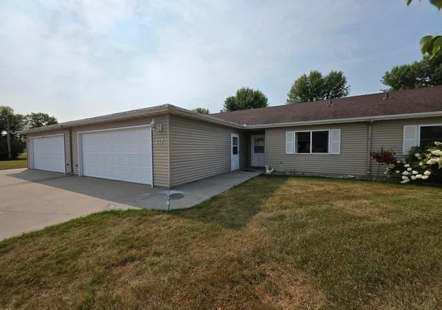 417-2nd-street-nw-dilworth-mn-56529/hzid_fbc902a2