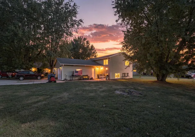 10200-129th-avenue-n-champlin-mn-55316/hzid_b7eee0cf