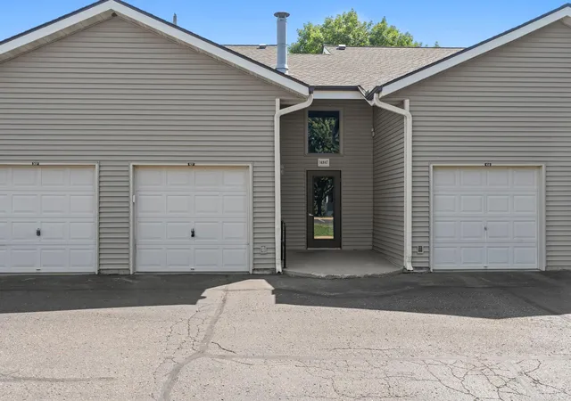 14847-endicott-way-107-saint-paul-mn-55124/hzid_4cc145c3