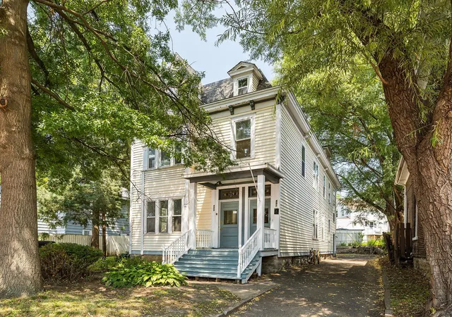 891-hudson-rd-saint-paul-mn-55106/hzid_d67ec27f