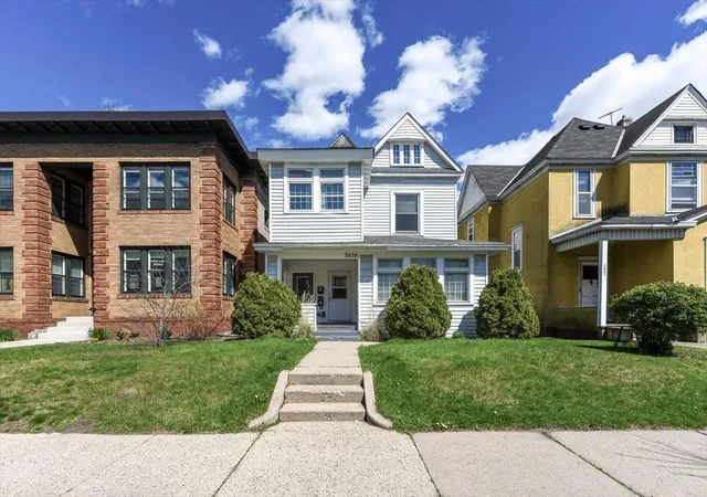 2635-pillsbury-ave-s-minneapolis-mn-55408/hzid_a0cafee1