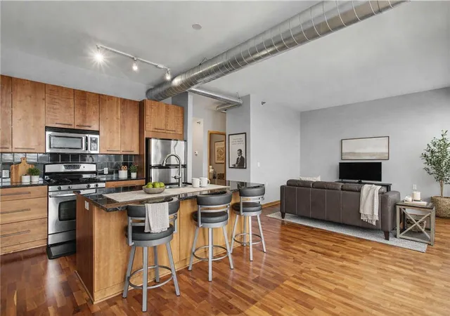 1211-lagoon-ave-410-minneapolis-mn-55408/hzid_29248e0c